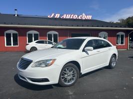 Chrysler 200 2013 LX $ 7942