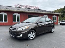 Hyundai Accent 2016 SE, toit ouvrant $ 11442